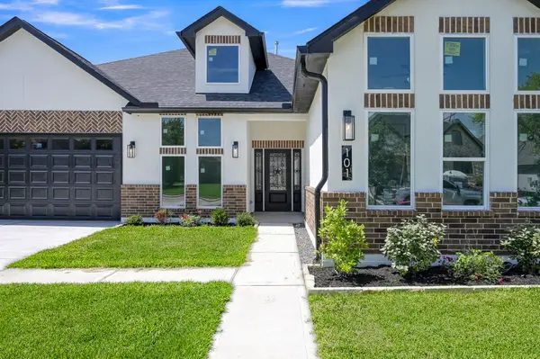 101 Bermuda Circle, Montgomery, TX 77356