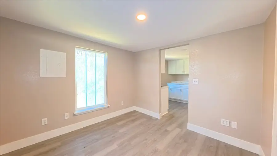 6410 Carver Road, Houston, TX 77091 - Image #2