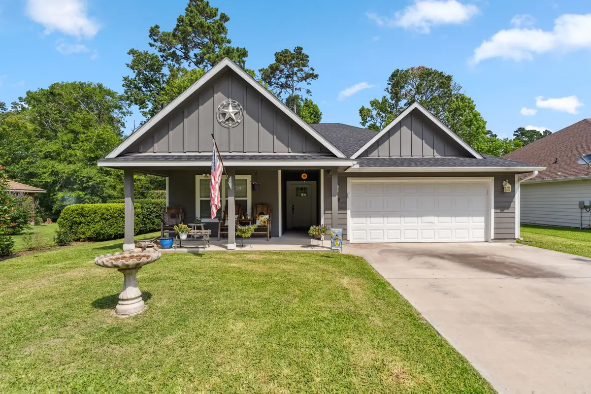 129 Bridgepoint, Onalaska, TX 77360 - Image #1