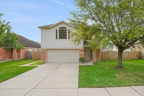 8227 Montego Bay Drive, Mont Belvieu, TX 77523