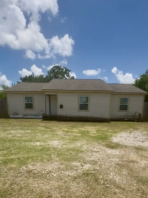 210 Vista Road, Pasadena, TX 77504