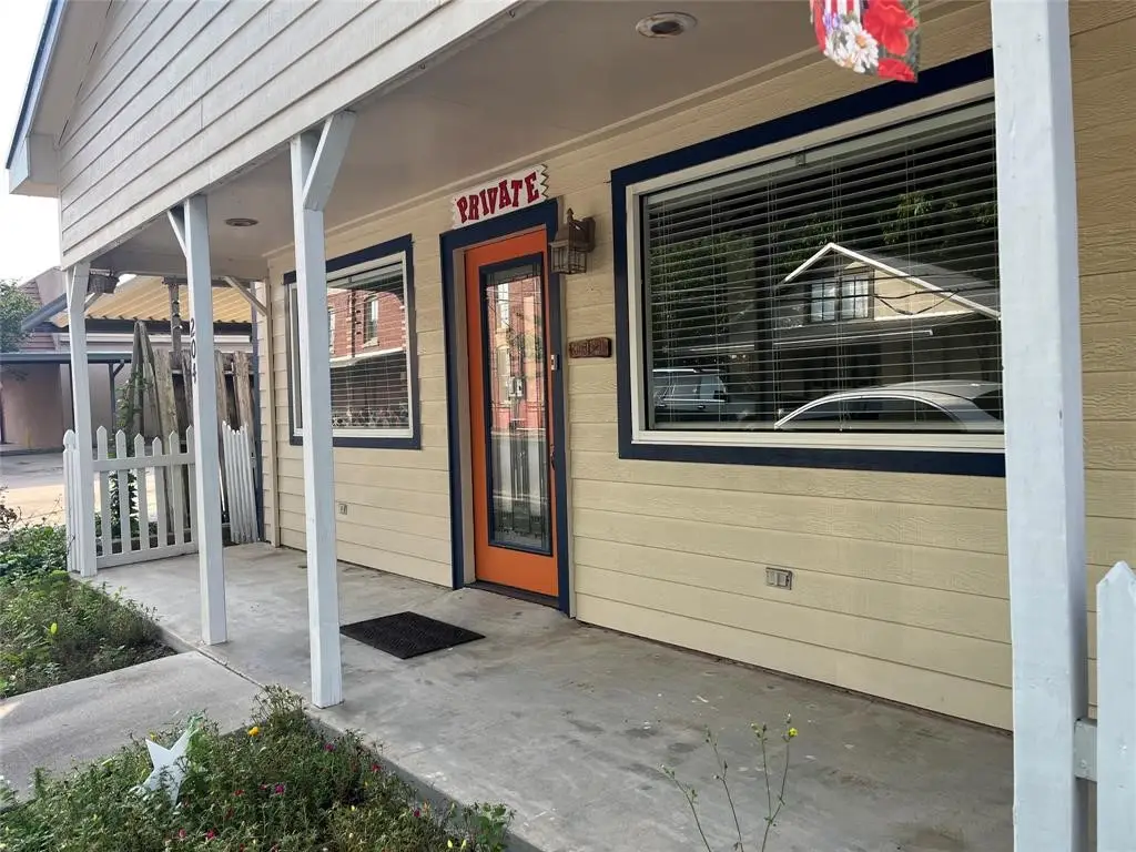 204 W Fayette Street, Fayetteville, TX 78940 - Image #1