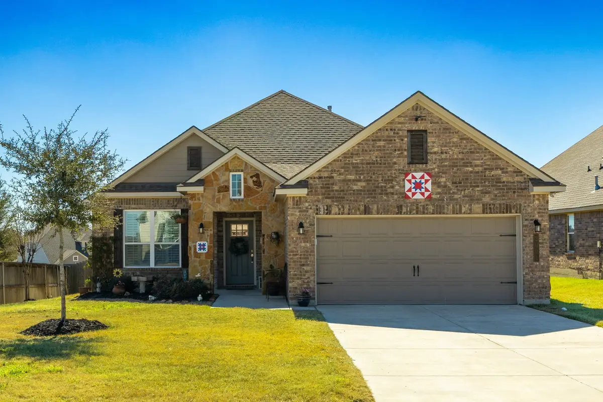 2001 Vineyard Pass, Brenham, TX 77833 - Image #1