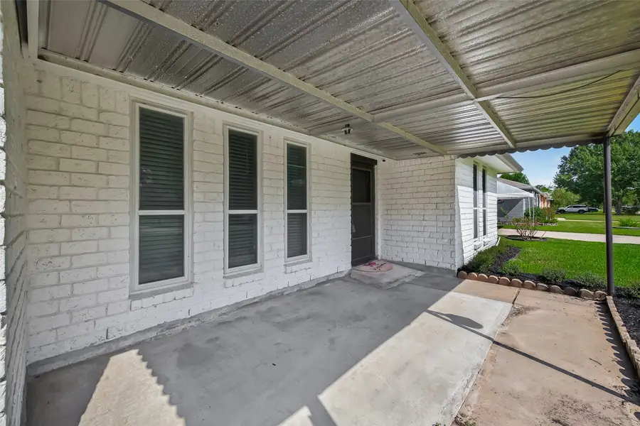 511 Bellmar Lane, Friendswood, TX 77546 - Image #3