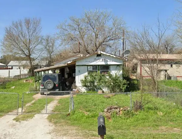 5526 Lake View Drive, Granbury, TX 76048