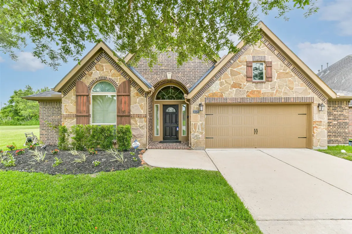 4039 N Creekmont Drive, Fresno, TX 77545 - #1