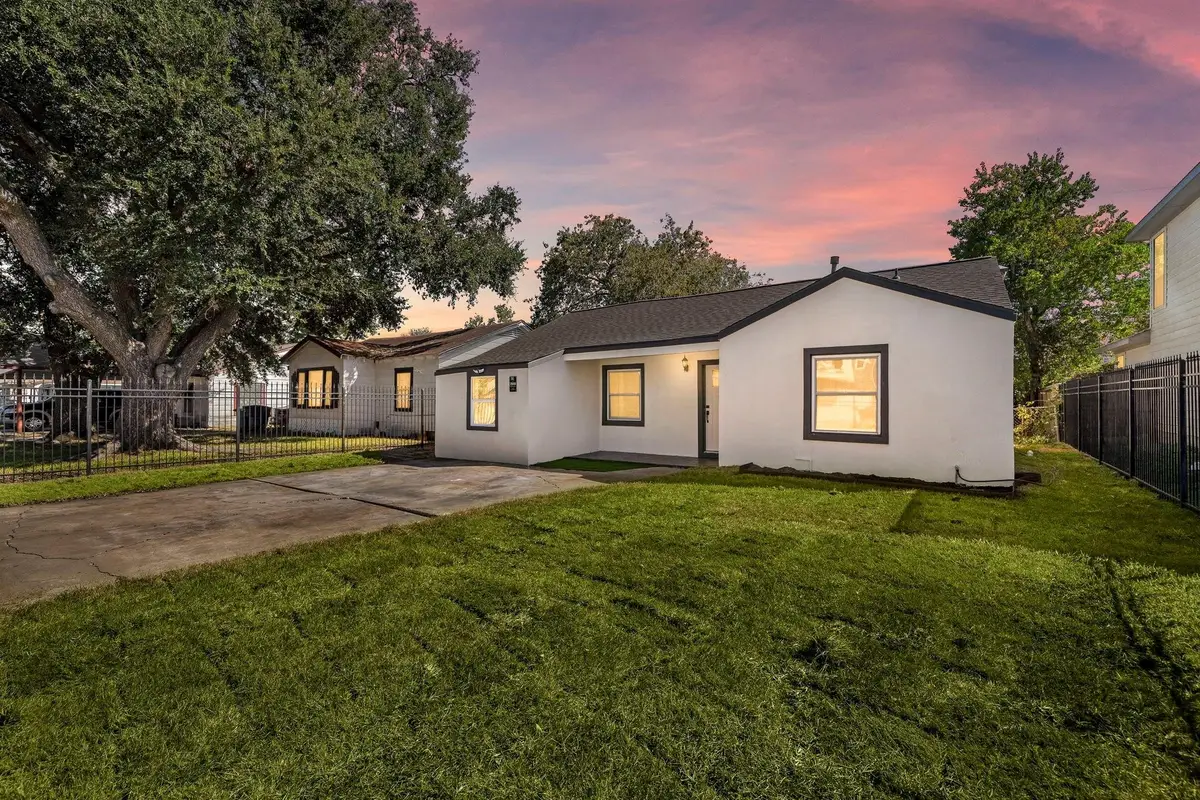 7109 Saint Augustine Street, Houston, TX 77021 - Image #1