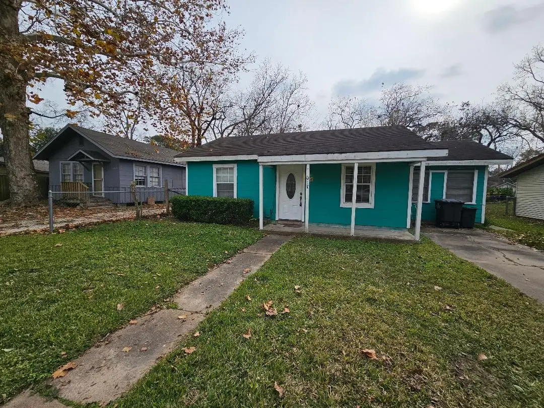 1013 W Snyder Street, Alvin, TX 77511 - #1