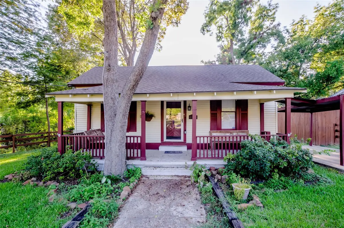 908 Sam Houston Avenue, Huntsville, TX 77320 - Image #1