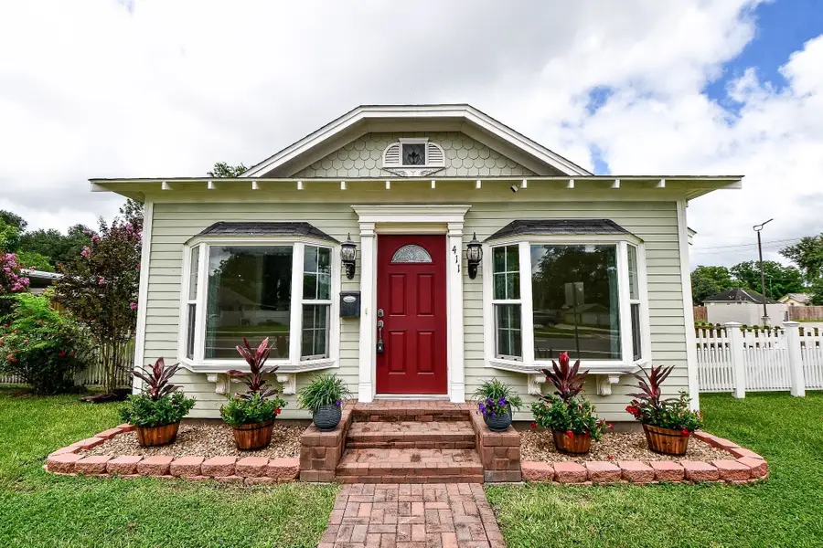 411 S Mechanic Street, El Campo, TX 77437 - #3
