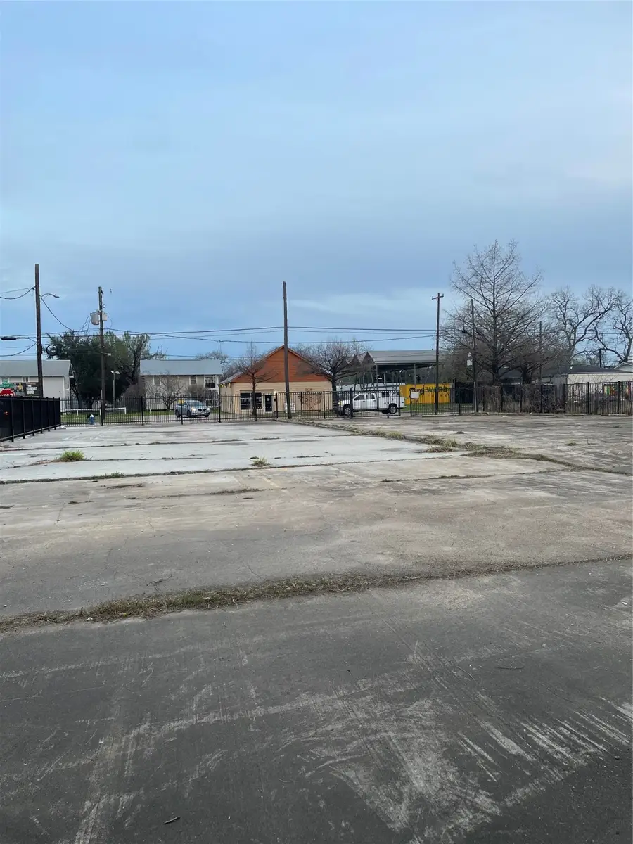 3402 Emancipation Avenue, Houston, TX 77004 - Image #2