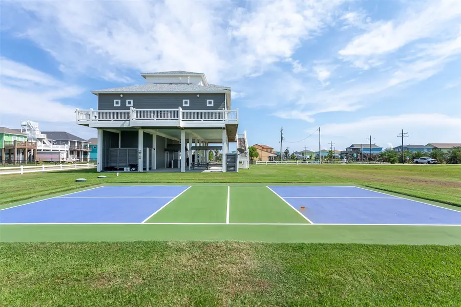 1255 Cloon Street, Crystal Beach, TX 77650 - #2