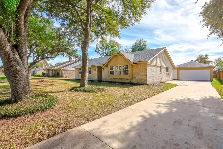 3215 Springhill Drive, Missouri City, TX 77459 - Image #2