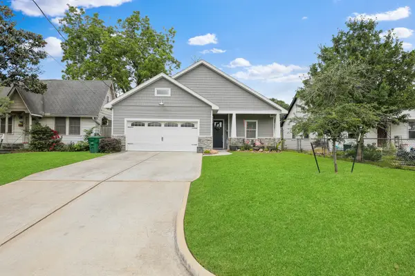913 Eleanor Street, Houston, TX 77009