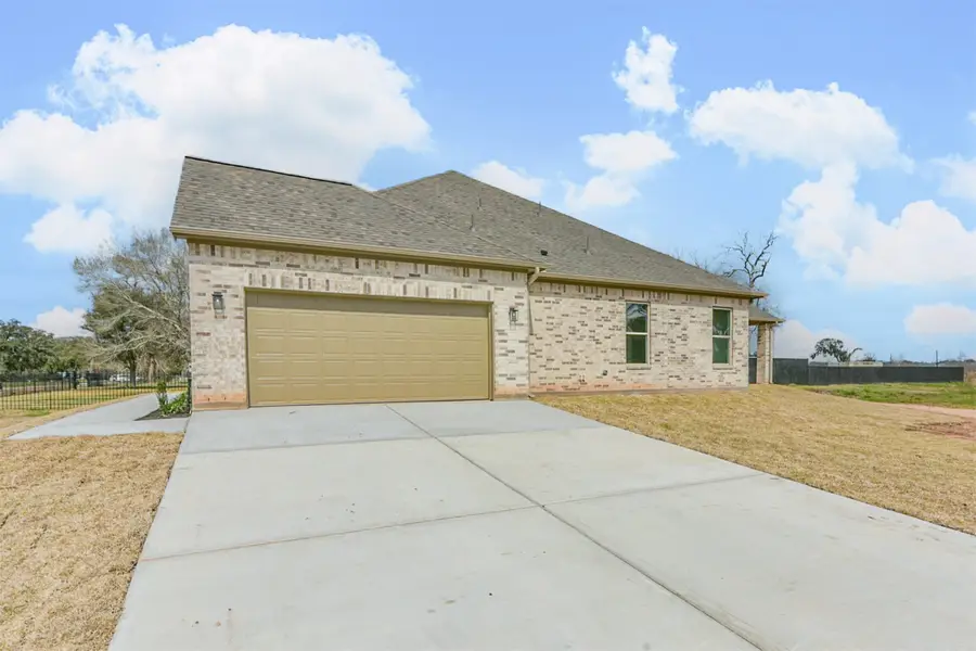 749 Wagon Wheel Trail, Angleton, TX 77515 - #3