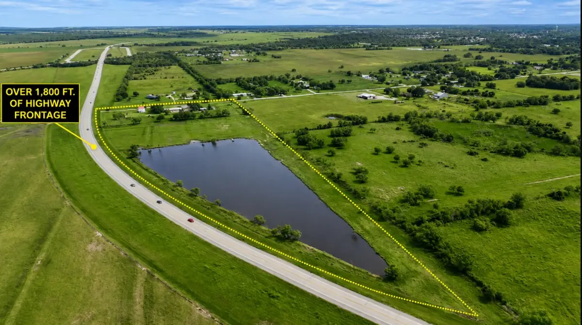 697 E County Road 341, Angleton, TX 77515 - #1