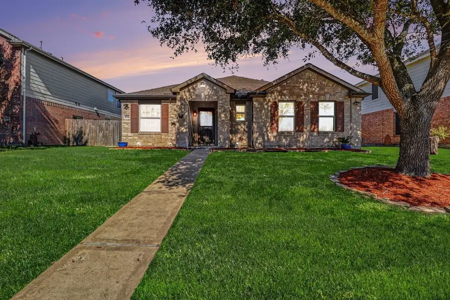 674 Fountain View Lane, League City, TX 77573 - Image #3