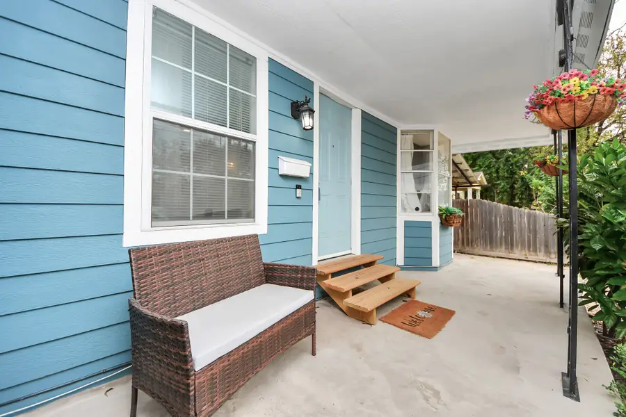 7711 Avenue L, Houston, TX 77012 - #2