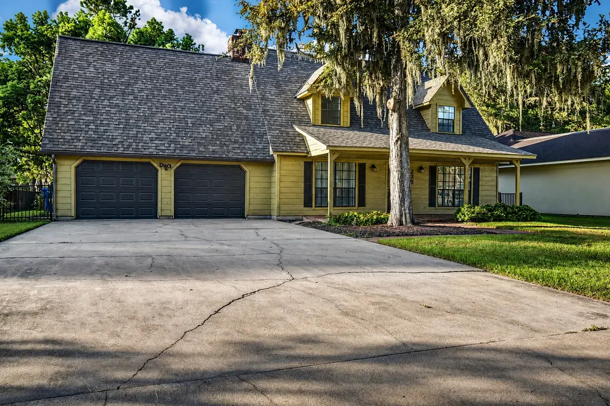235 S Amherst Drive, West Columbia, TX 77486 - #1