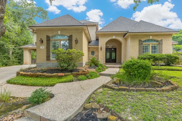 74 W Thymewood Place, The Woodlands, TX 77382