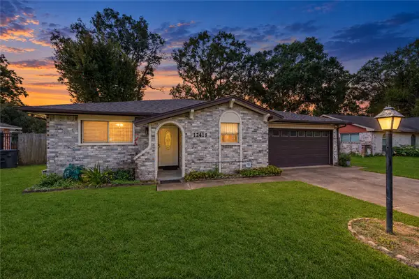 12419 Dermott Drive, Houston, TX 77065
