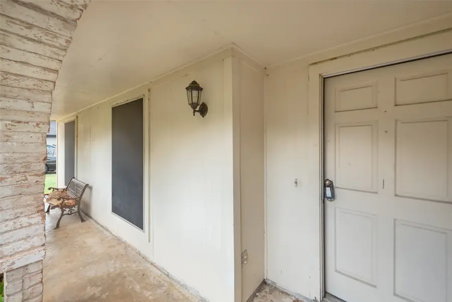 6742 Indian Lake Drive, Missouri City, TX 77489 - Image #2