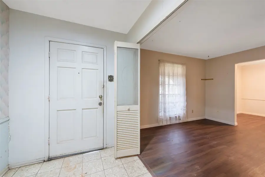 6742 Indian Lake Drive, Missouri City, TX 77489 - Image #3