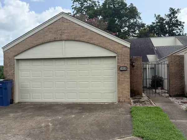 1858 Veranda Drive, West Columbia, TX 77486