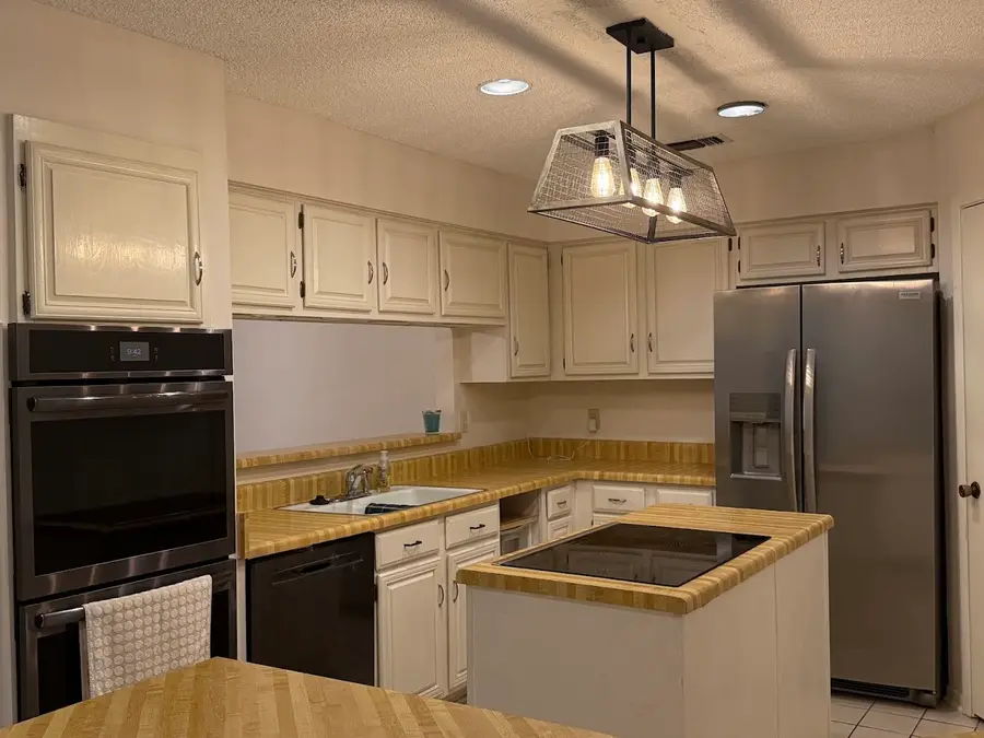 1858 Veranda Drive, West Columbia, TX 77486 - #2