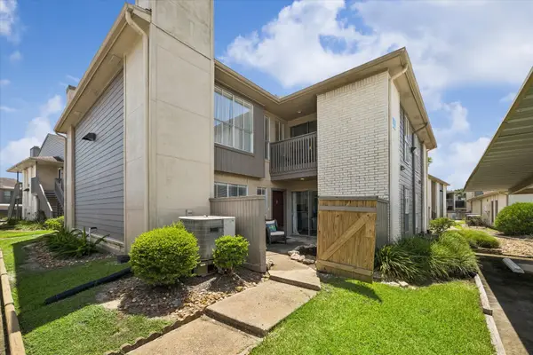 1900 Bay Area Boulevard #180, Houston, TX 77058