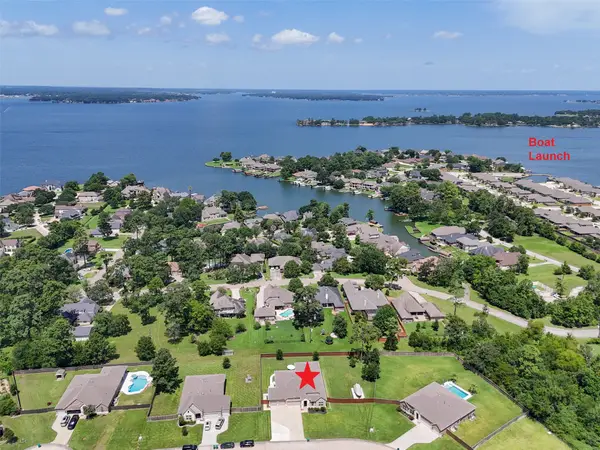 6034 Leeward Island Drive, Conroe, TX 77304