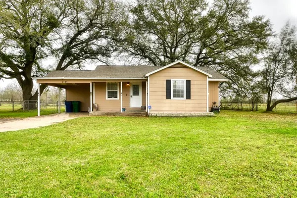2125 Shanks Road, Angleton, TX 77515