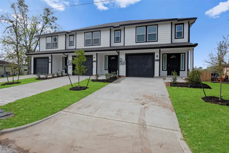 706 Universal Street, Navasota, TX 77868 - #3