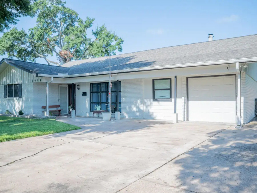 1619 Shadow Bend Drive, Houston, TX 77043 - #2