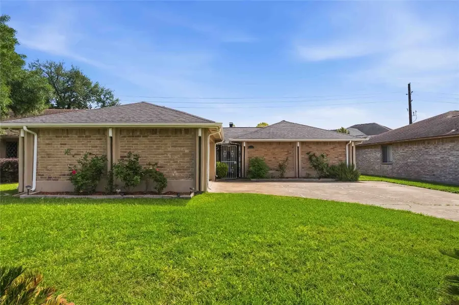 3415 Honey Creek Drive, Houston, TX 77082 - #2