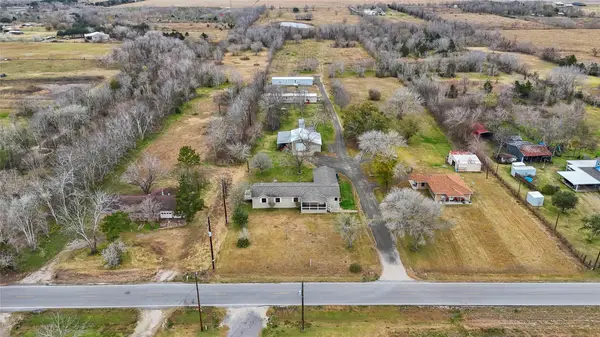19645 Nordt Road, Damon, TX 77430