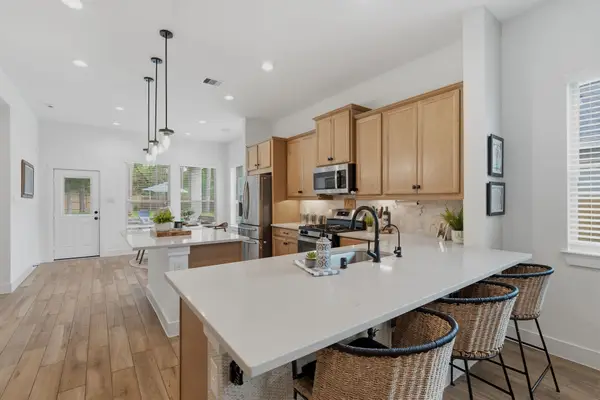 312 Mullins Court, Montgomery, TX 77316