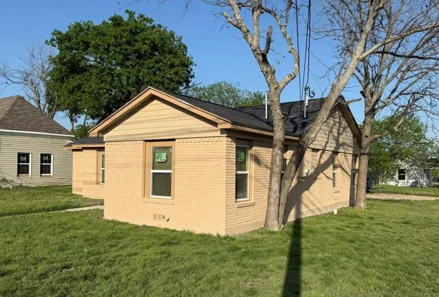 1300 N 2nd Street, Killeen, TX 76541 - #2
