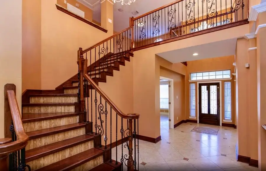 7 Crest Gate, Houston, TX 77082 - Image #3