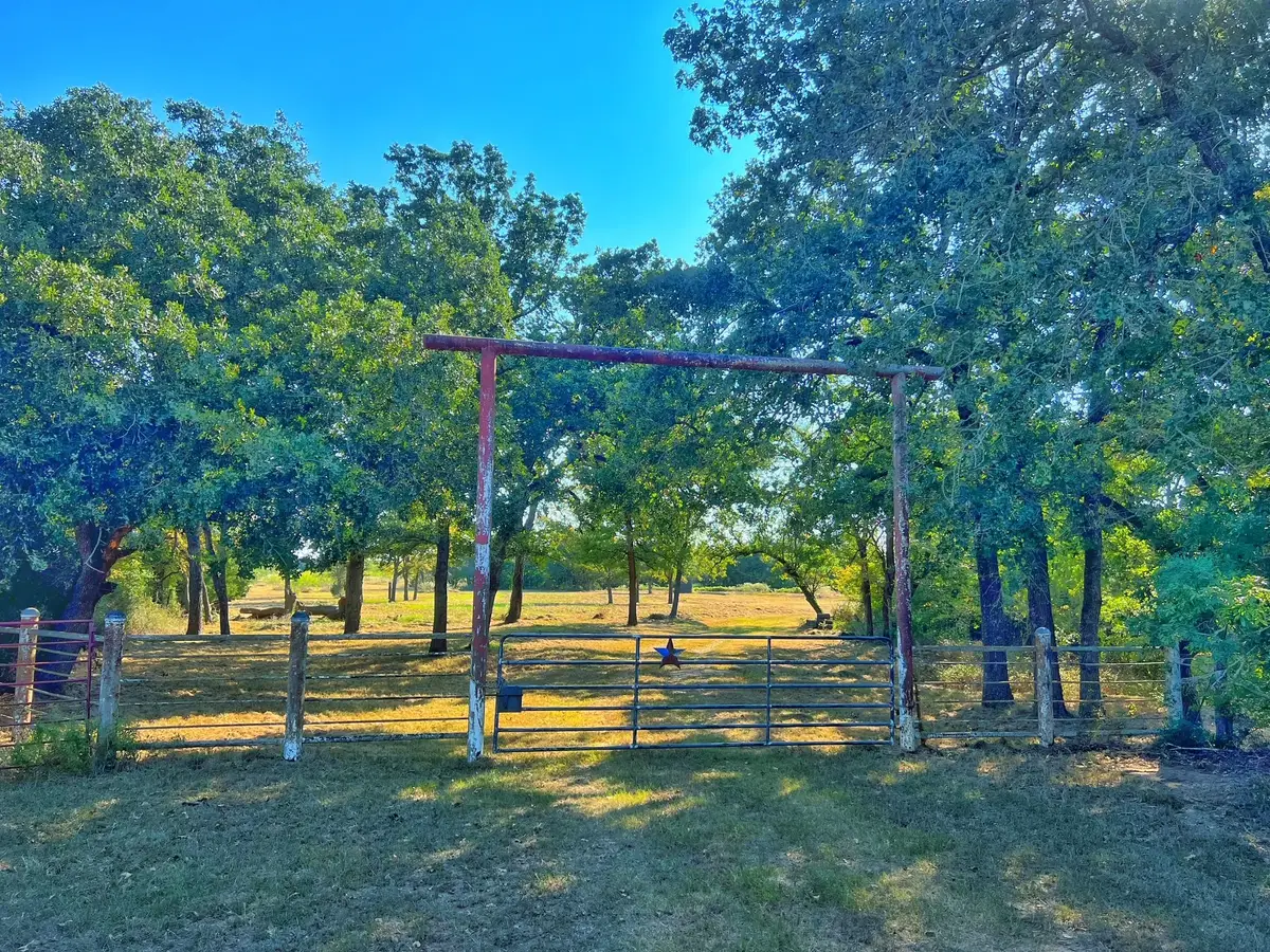 5403 Dry Creek, Calvert, TX 77837 - Image #1