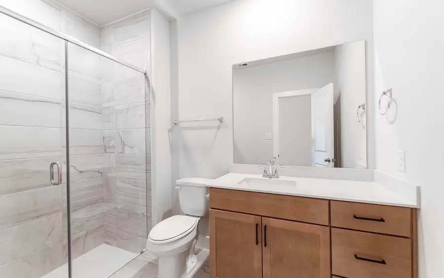 8915 Rose Jade Drive, Iowa Colony, TX 77583 - Image #3