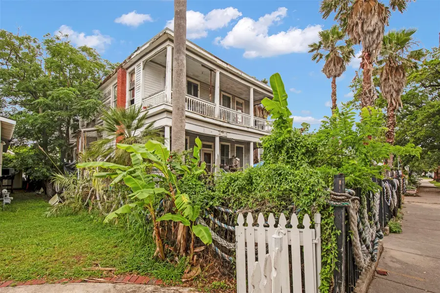 916 Sealy Street, Galveston, TX 77550 - #3