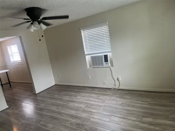 414 Jackson Avenue, Bacliff, TX 77518