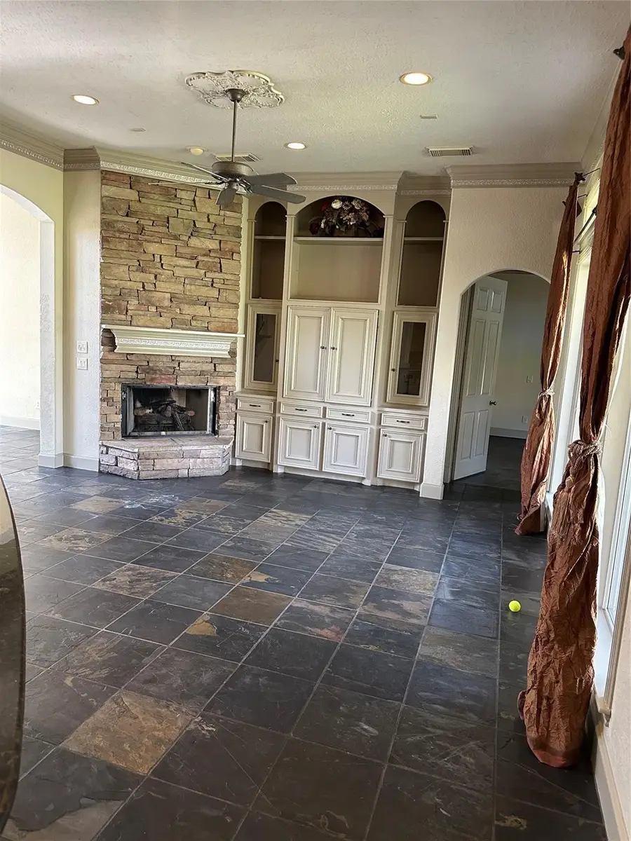 38 Hillock Woods Drive, The Woodlands, TX 77380 - Image #3