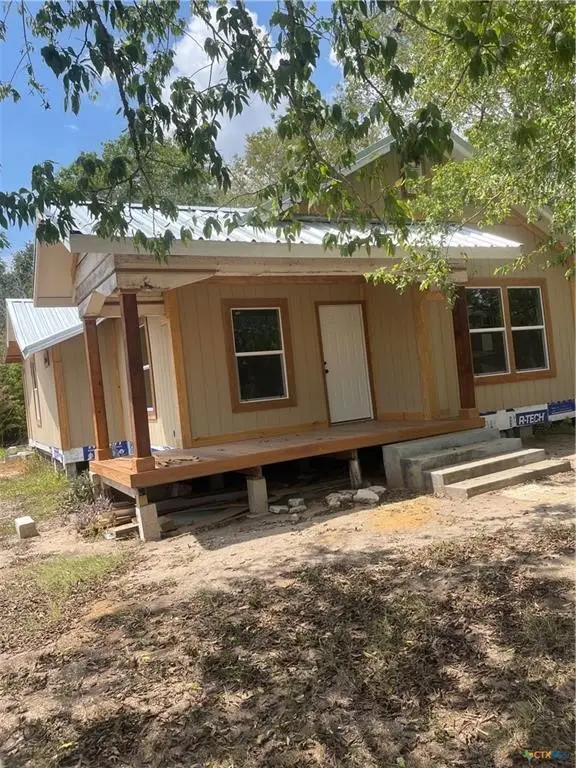 218 S Bright Street, Gonzales, TX 78629