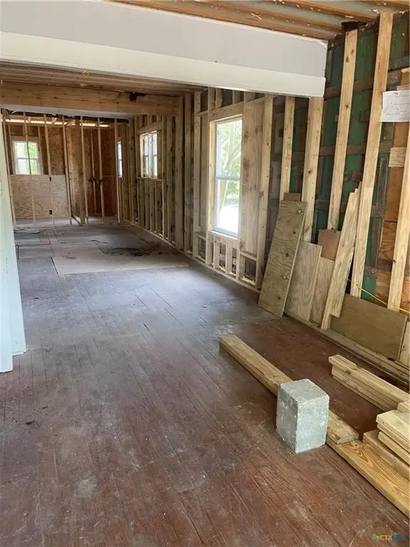 218 S Bright Street, Gonzales, TX 78629 - #3