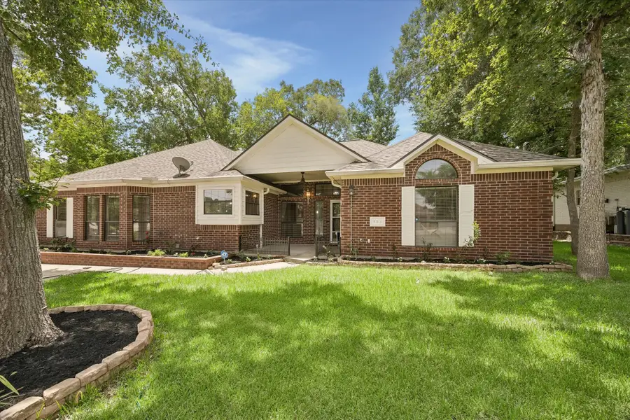 154 Seven Coves Drive, Conroe, TX 77304 - #2