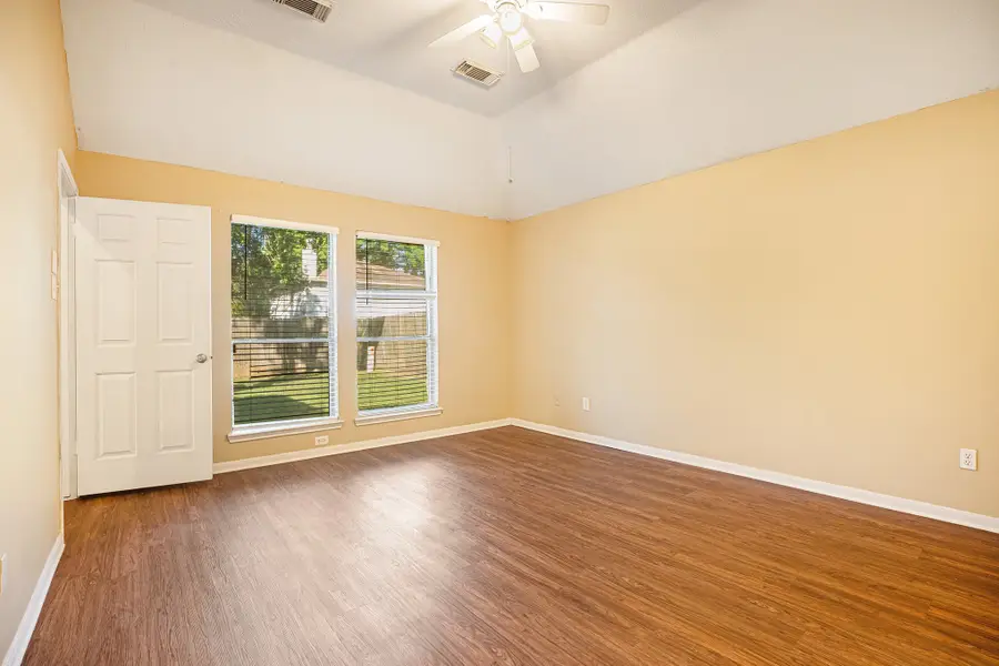 17114 E Pecan Acres Drive E, Houston, TX 77498 - Image #2