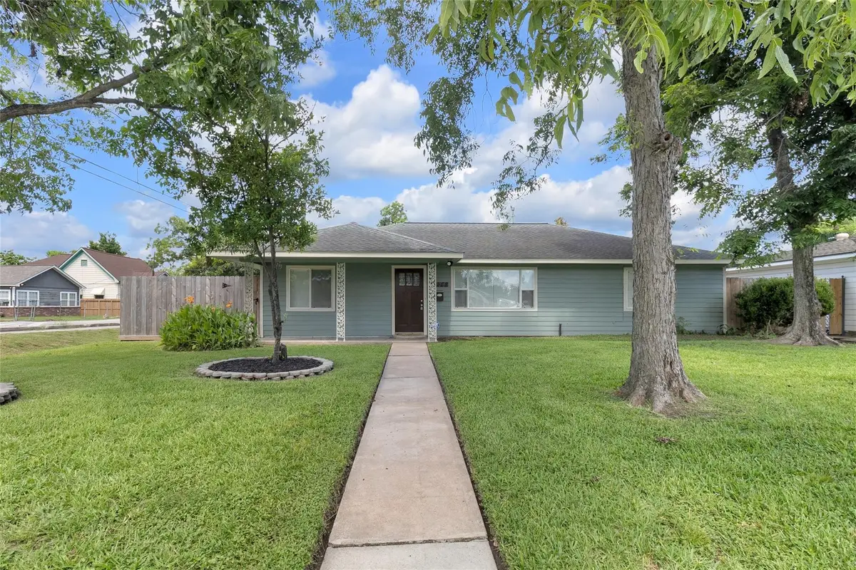 2934 Robertson Street, Houston, TX 77009 - Image #1