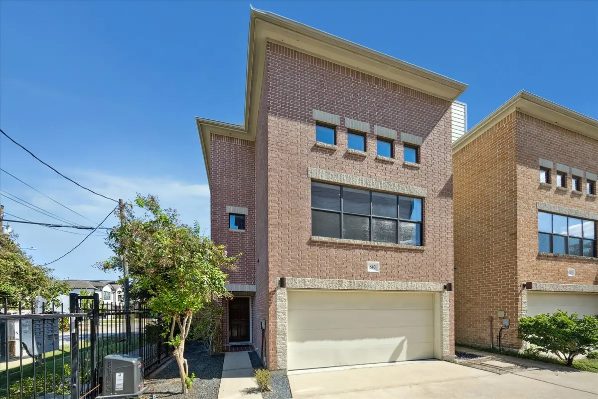 840 W 26th Street, Houston, TX 77008 - Image #1